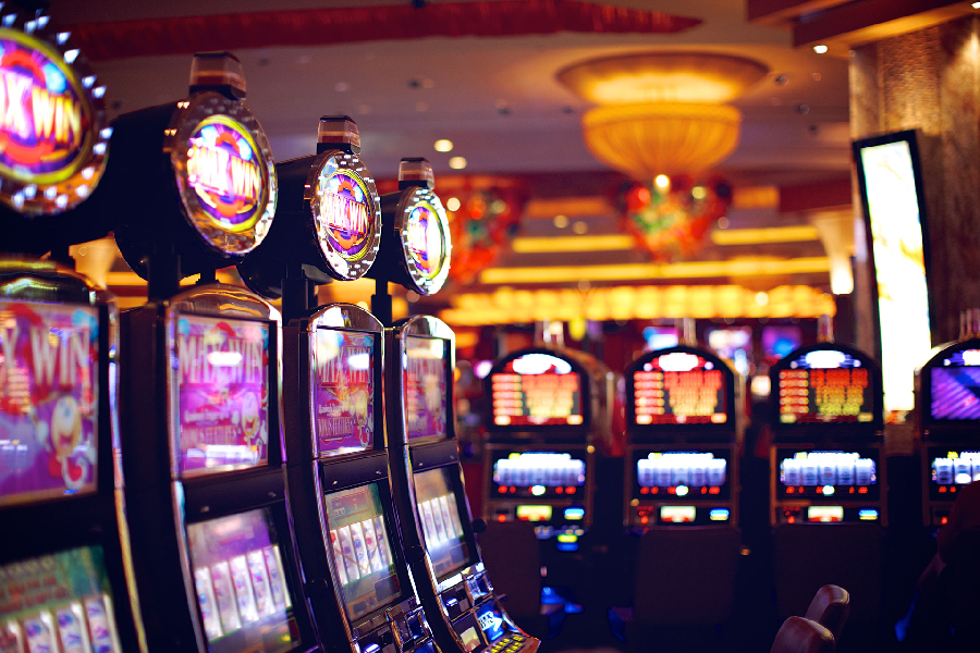 How to Enjoy the Slots without Investing Money from your Pocket 